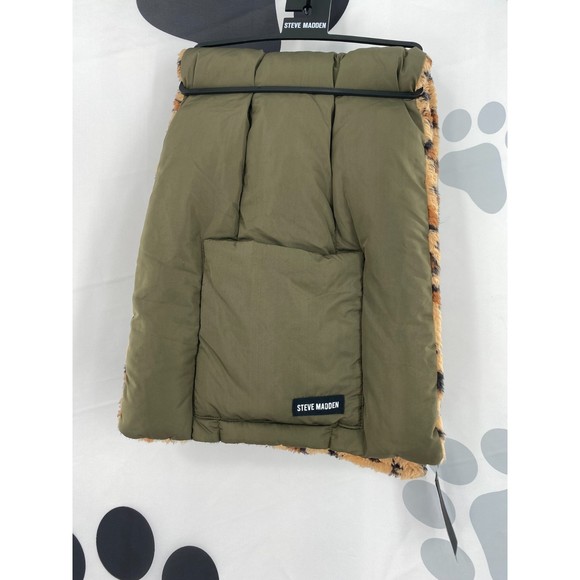 Steve Madden NWT Fleece Lined Pocket Scarf Wrap Snap Close Animal Print OS New - Picture 2 of 11